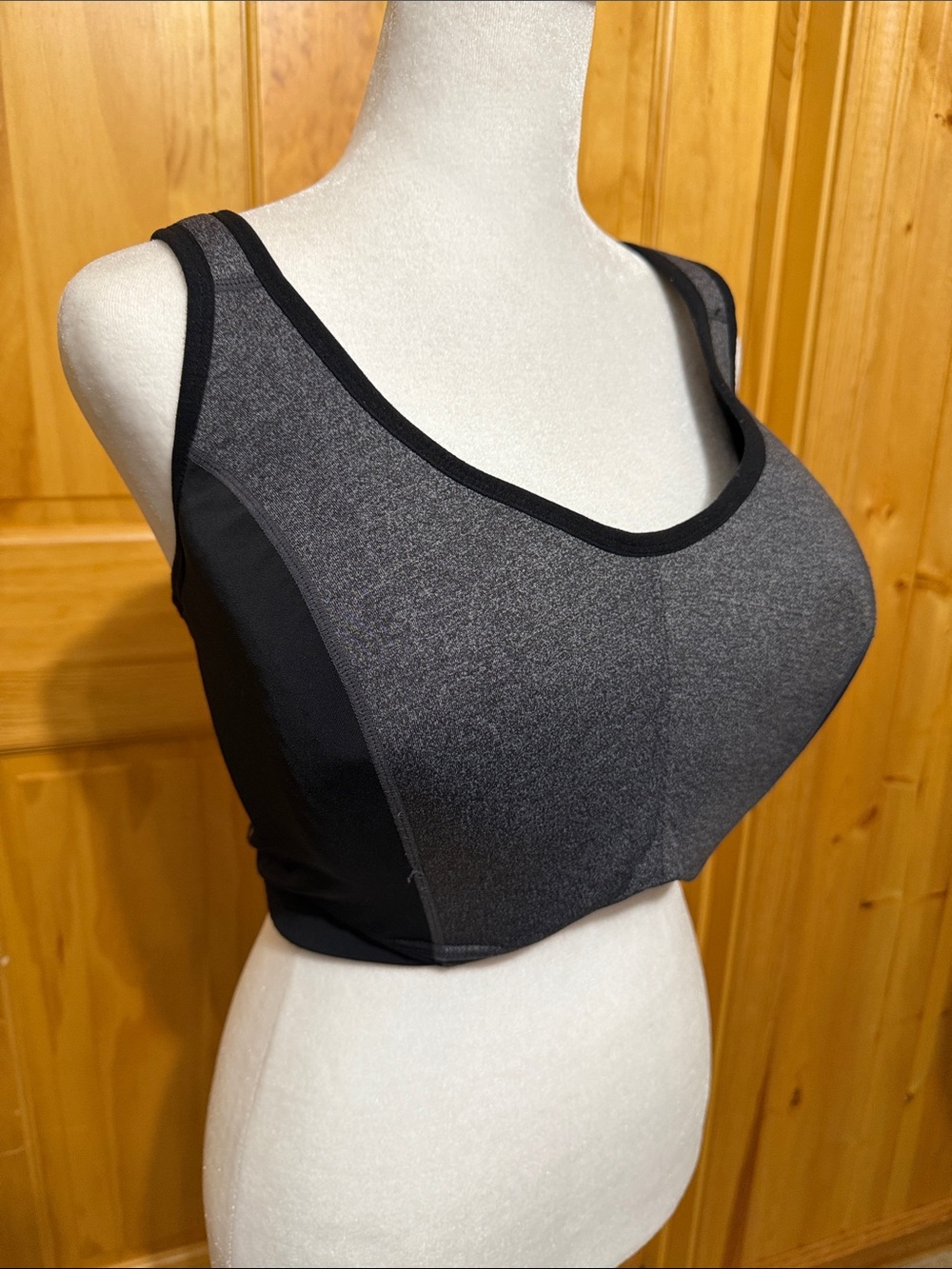 Livi Active Gray and Black High-Impact Sports Bra with Underwire, Size 44DDD.